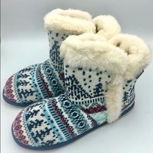 Cabelas Women’s Fair Isle Knit Booties in Blue